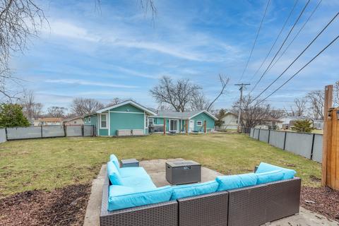 255 Illinois Blvd, Hoffman Estates, IL 60169 photo 23