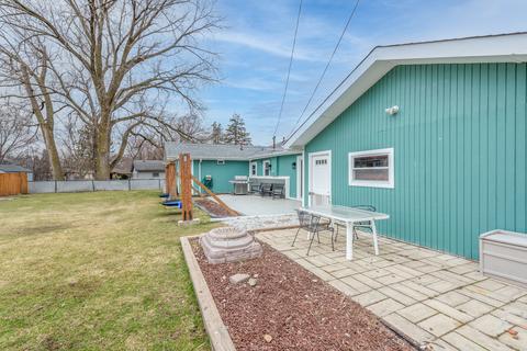 255 Illinois Blvd, Hoffman Estates, IL 60169 photo 22