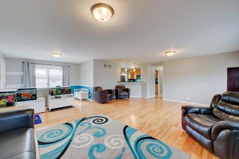 255 Illinois Blvd, Hoffman Estates, IL 60169 photo 4