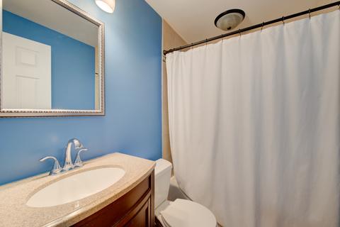 255 Illinois Blvd, Hoffman Estates, IL 60169 photo 14
