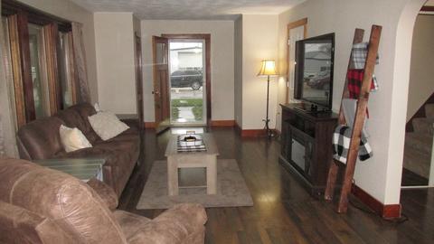 105 Ross St, Walnut, IL 61376 photo 3