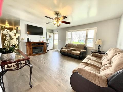 3 Shell Ct, Oswego, IL 60543 photo 2