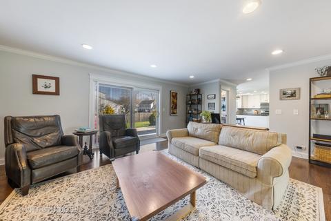 721 Dorset Dr, Wheaton, IL 60189 photo 9