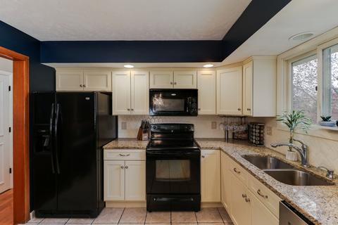 202 S Hershey Rd, Bloomington, IL 61704 photo 11