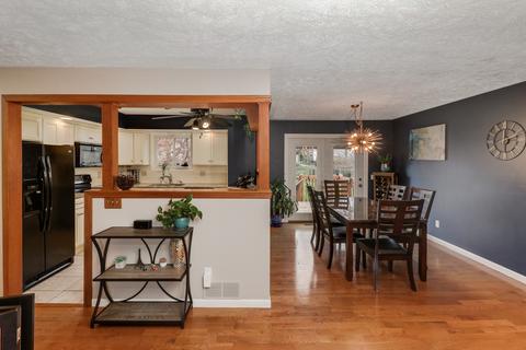 202 S Hershey Rd, Bloomington, IL 61704 photo 5