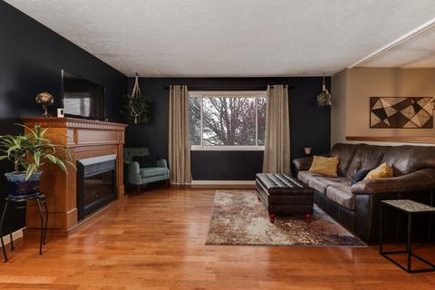 202 S Hershey Rd, Bloomington, IL 61704 photo 4
