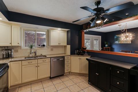 202 S Hershey Rd, Bloomington, IL 61704 photo 10