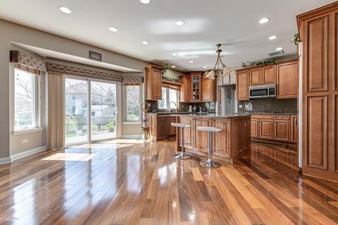 239 Pleasant Dr, Bartlett, IL 60103 photo 9