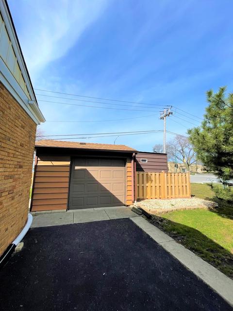 8000 W Memory Ln, Chicago, IL 60656 photo 7