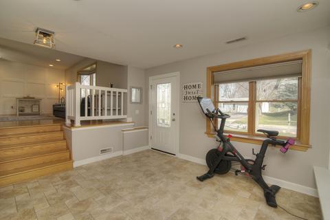 19 Hickory Ln, Algonquin, IL 60102 photo 2