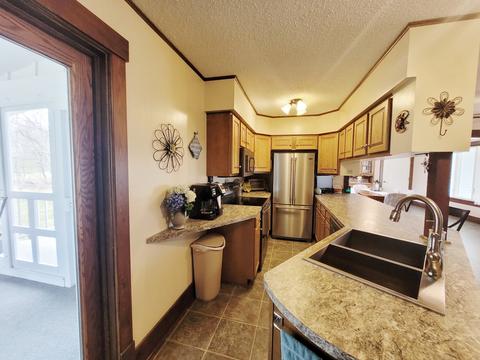 624 E Lincolnway Rd, Morrison, IL 61270 photo 11