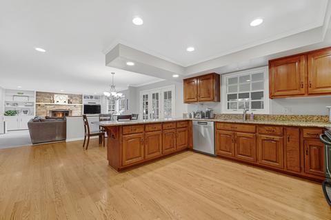 1913 Middleton Ct, Wheaton, IL 60189 photo 13