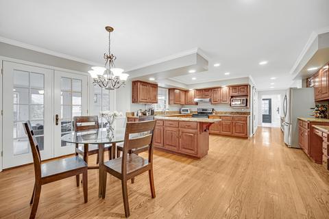 1913 Middleton Ct, Wheaton, IL 60189 photo 10