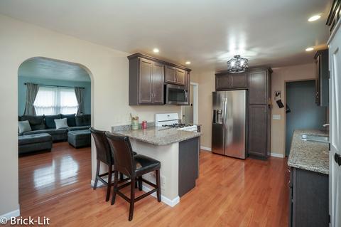 317 E 2nd St, Lockport, IL 60441 photo 6