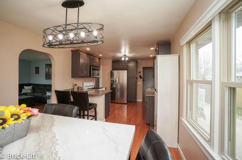317 E 2nd St, Lockport, IL 60441 photo 9