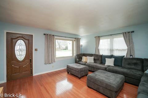 317 E 2nd St, Lockport, IL 60441 photo 2