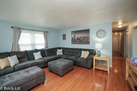 317 E 2nd St, Lockport, IL 60441 photo 4