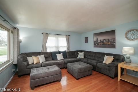 317 E 2nd St, Lockport, IL 60441 photo 3