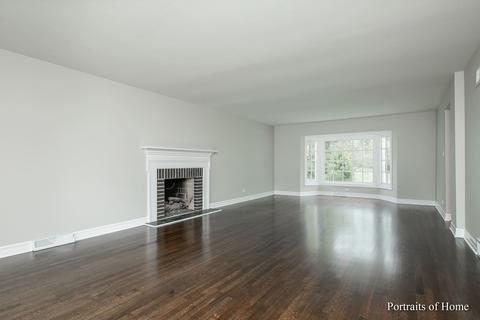 1527 Gamon Rd, Wheaton, IL 60189 photo 2