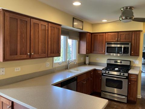 1274 Pendleton Dr, Lemont, IL 60439 photo 3