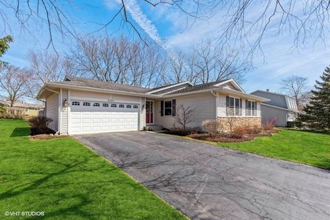 4124 Crimson Dr, Hoffman Estates, IL 60192 photo 1