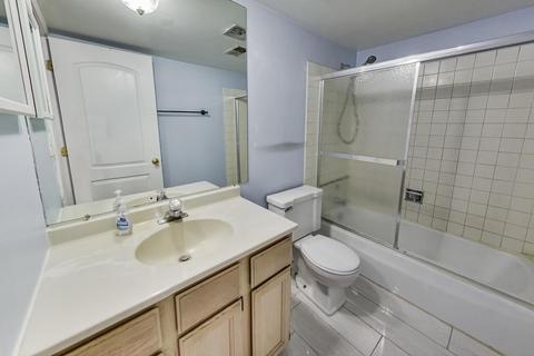 1772 Hassell Rd, Hoffman Estates, IL 60169 photo 25