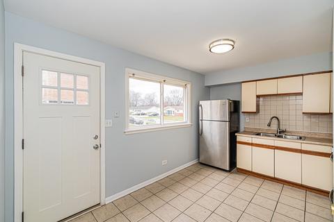 9559 Sumac Rd #A, Des Plaines, IL 60016 photo 6
