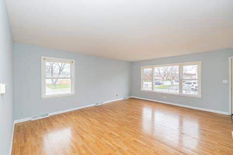 9559 Sumac Rd #A, Des Plaines, IL 60016 photo 2