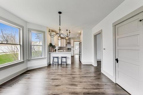 518 E Illinois St, Wheaton, IL 60187 photo 7
