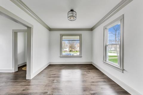 518 E Illinois St, Wheaton, IL 60187 photo 5