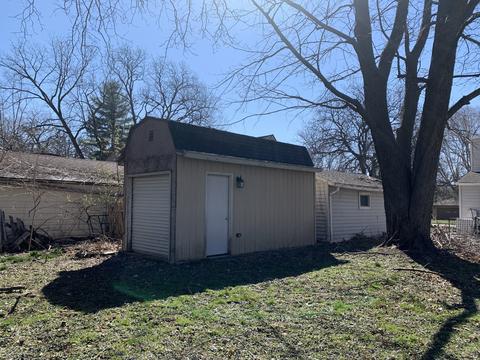 809 E Chamberlin St, Dixon, IL 61021 photo 5