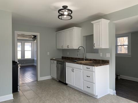 809 E Chamberlin St, Dixon, IL 61021 photo 9