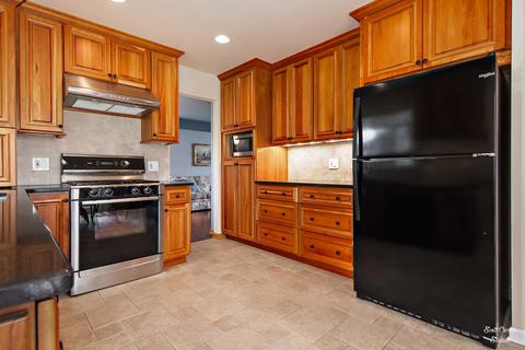 19 Deerpath Ct, Cary, IL 60013 photo 11