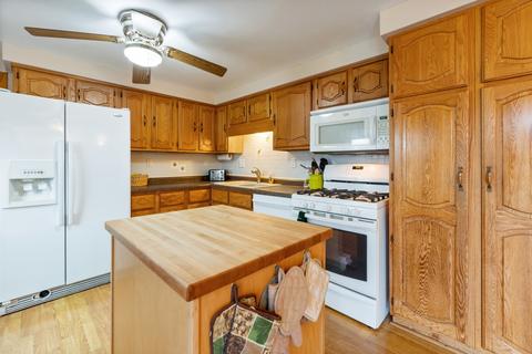 2037 Eagle Dr, Freeport, IL 61032 photo 6