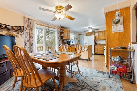 2037 Eagle Dr, Freeport, IL 61032 photo 8