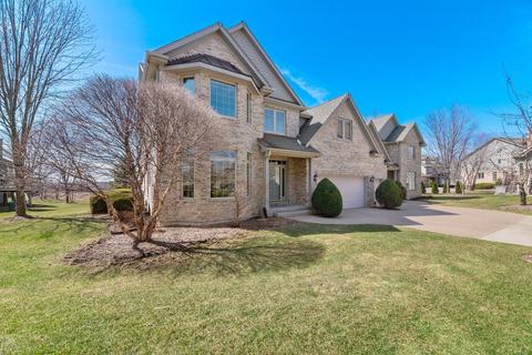 1827 Rizzi Ln, Bartlett, IL 60103 photo 2