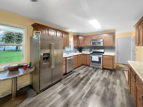 53 Park Crest Dr, Freeport, IL 61032 photo 11