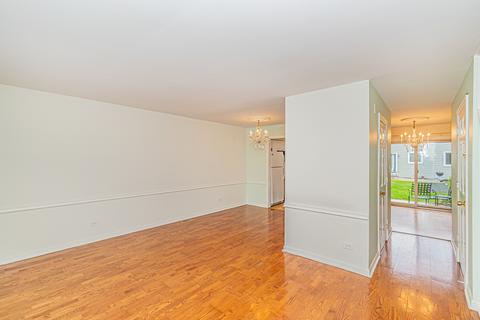 1516 Clearwater Dr, Wheeling, IL 60090 photo 4