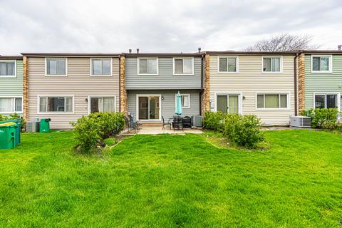 1516 Clearwater Dr, Wheeling, IL 60090 photo 24