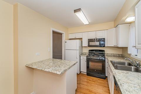 1516 Clearwater Dr, Wheeling, IL 60090 photo 12
