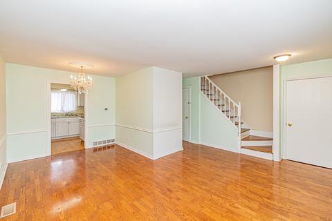 1516 Clearwater Dr, Wheeling, IL 60090 photo 3