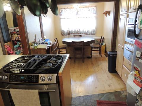 1815 9th St, Peru, IL 61354 photo 5