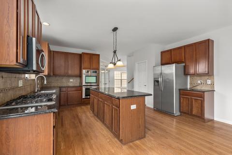 5410 Nicholson Dr, Hoffman Estates, IL 60192 photo 10