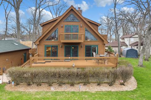 2715 Apache Trl, Mchenry, IL 60051 photo 1