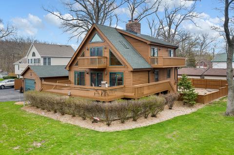 2715 Apache Trl, Mchenry, IL 60051 photo 2