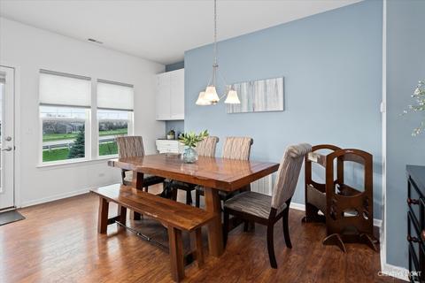 206 N Commerce St, Aurora, IL 60504 photo 7