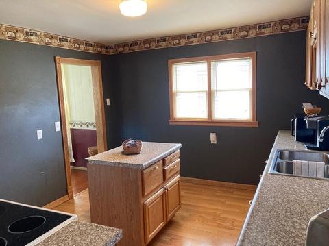 475 W Center St, Sheldon, IL 60966 photo 8