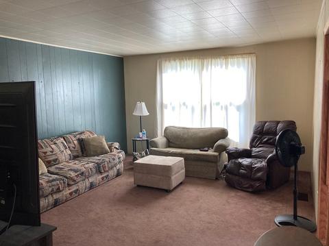 475 W Center St, Sheldon, IL 60966 photo 4