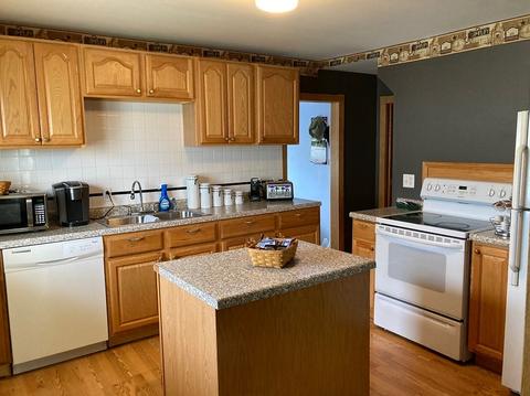 475 W Center St, Sheldon, IL 60966 photo 7