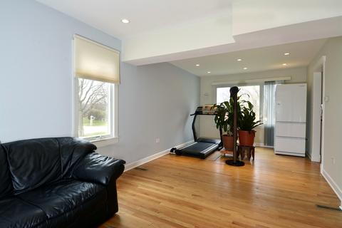 1495 Creekside Dr, Hoffman Estates, IL 60169 photo 6